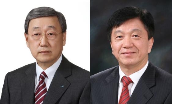 (왼쪽부터) 박용현 이사장-최병인 교수