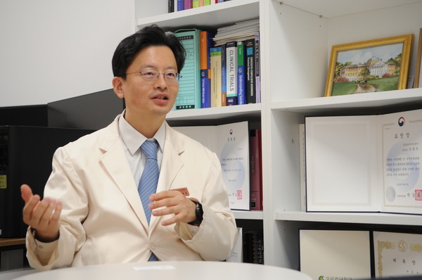 전홍진 교수