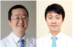 (왼쪽부터) 이상학-원홍희 교수